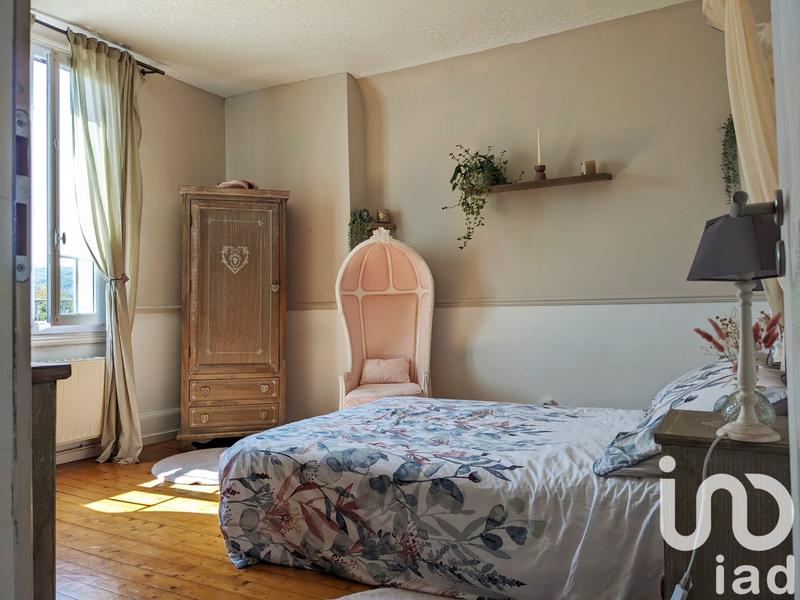 Maison - 168 m² - 8 pièces