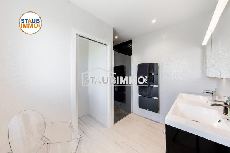 Villa - 437 m² - 13 pièces