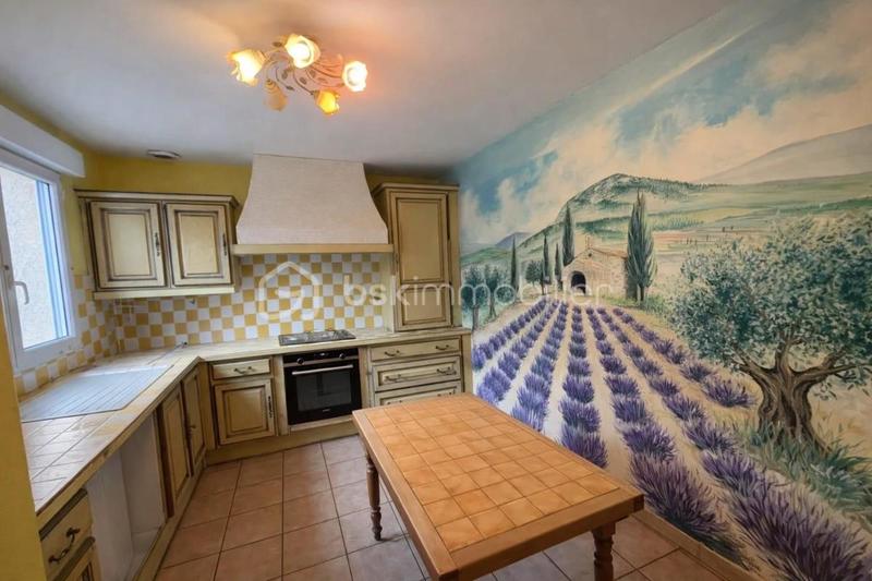 Maison traditionnelle - 151 m² - 6 pièces