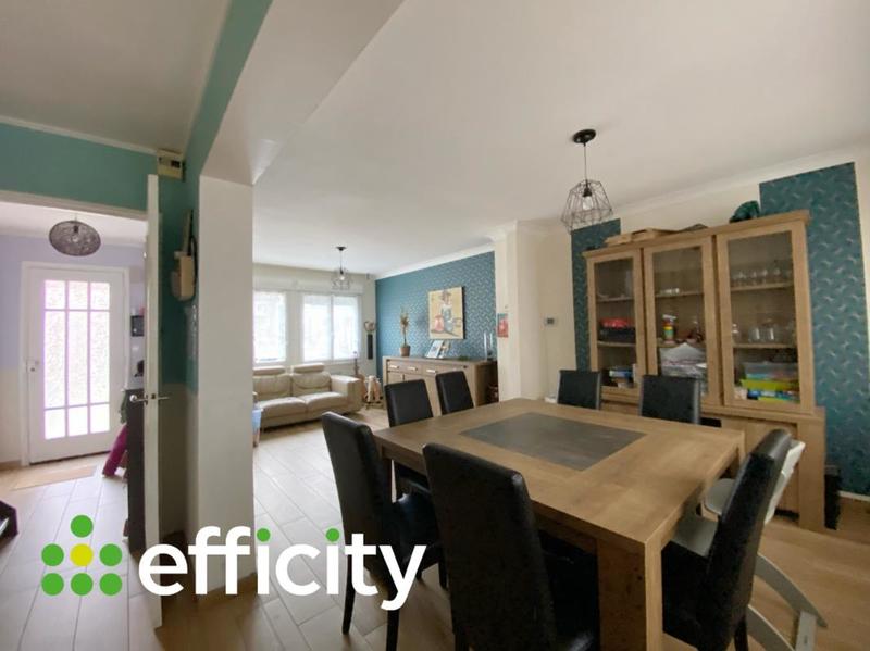 Maison - 98 m² - 5 pièces