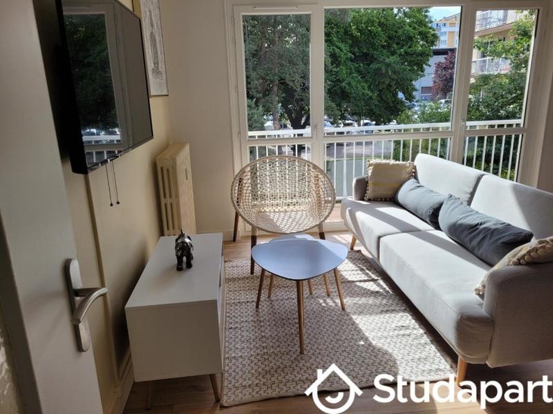 Chambre - 12 m² - 1 pièce