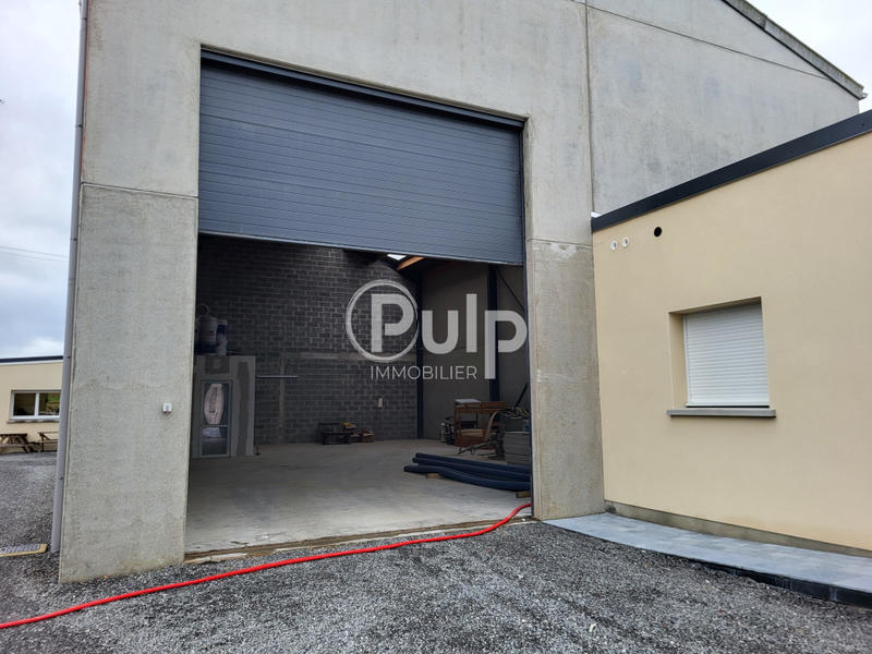 Local d'activité / Entrepôt - 209 m²