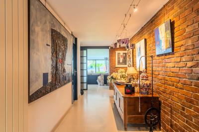 Maison - 200 m² - 9 pièces