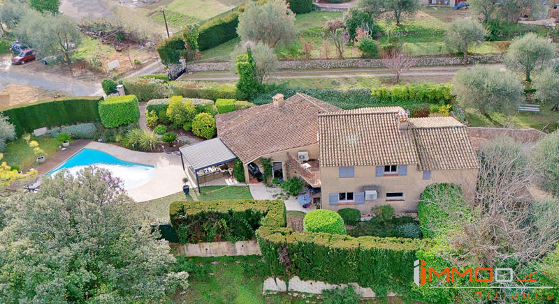 Maison - 197 m² - 6 pièces