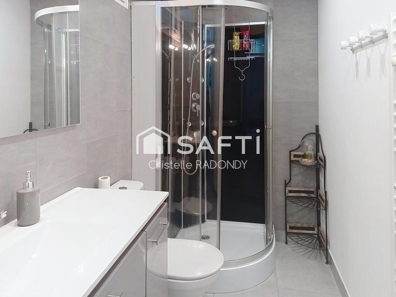 Maison - 152 m² - 9 pièces