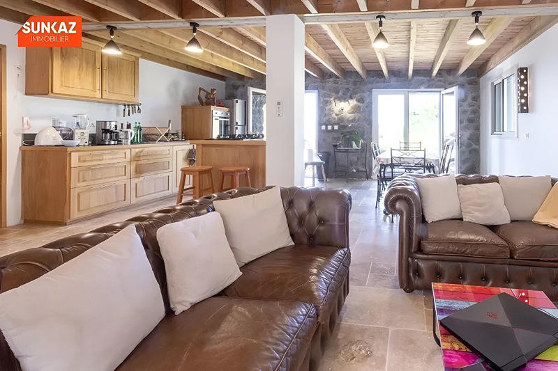 Maison - 130 m² - 5 pièces