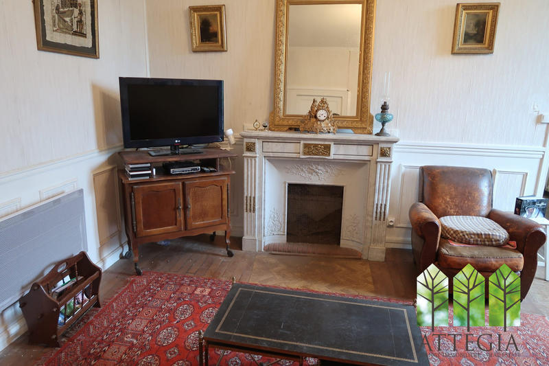 Maison - 261 m² - 14 pièces