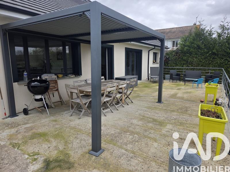 Maison - 210 m² - 7 pièces