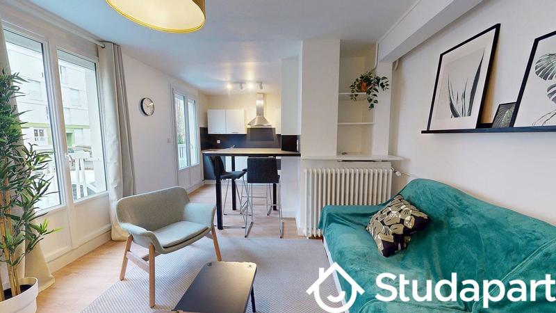 Chambre - 9 m² - 1 pièce