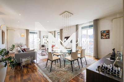 Appartement - 121 m² - 4 pièces