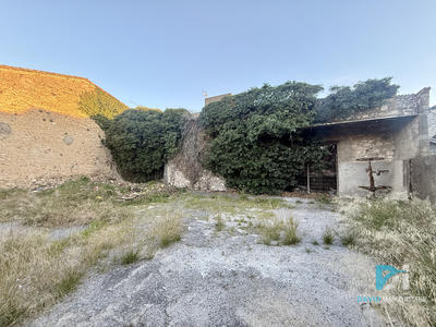 Propriété - 940 m² - 1 pièce