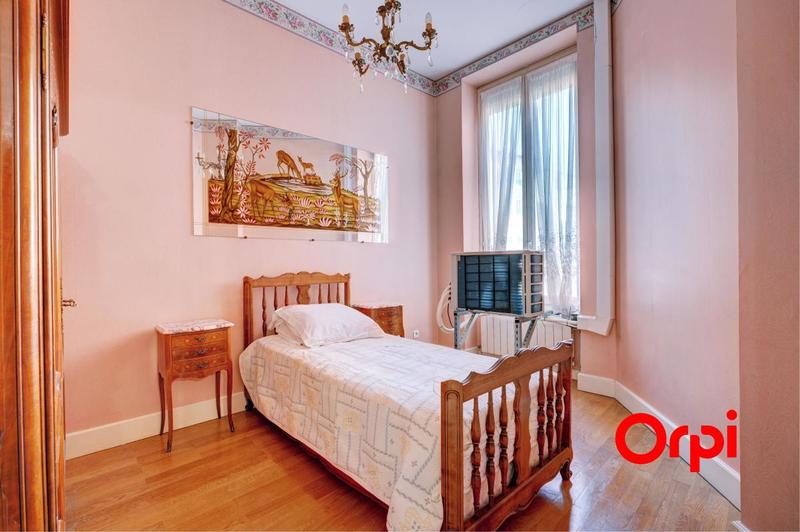 Appartement - 122 m² - 4 pièces