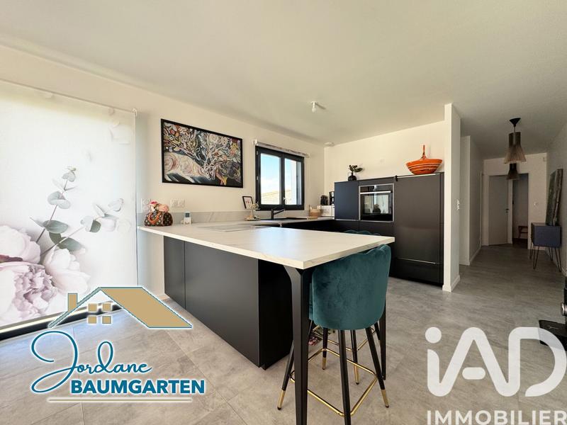 Maison - 98 m² - 5 pièces