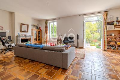 Maison - 215 m² - 6 pièces