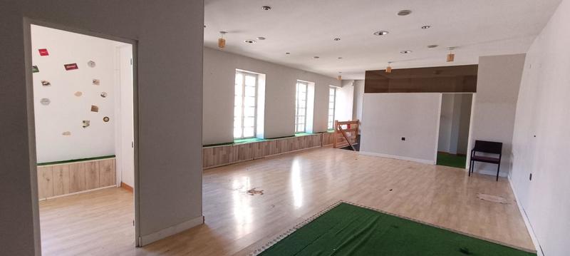 Immeuble - 211 m² - 6 pièces