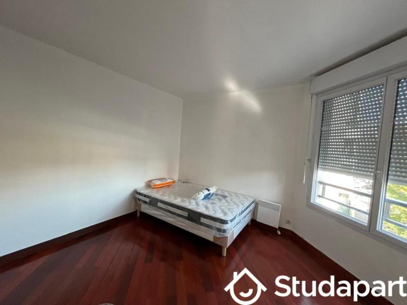 Chambre - 10 m² - 1 pièce