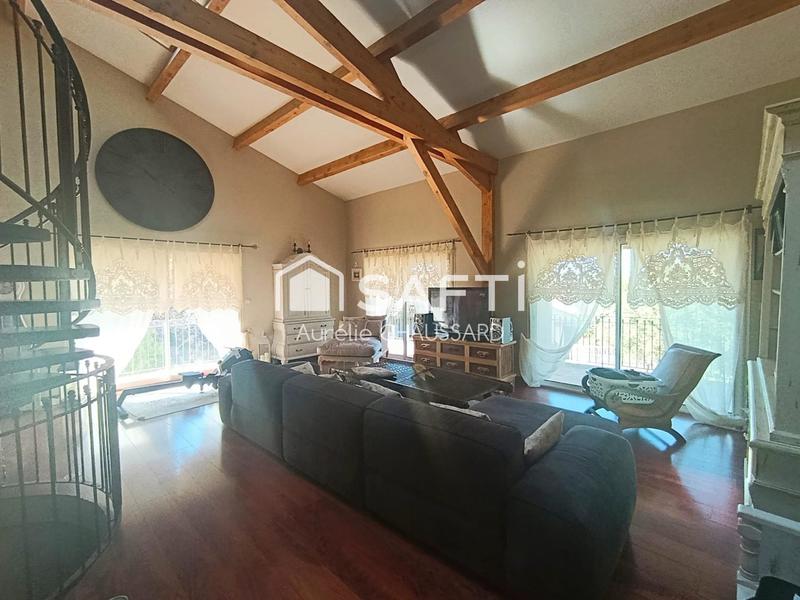 Maison - 172 m² - 5 pièces