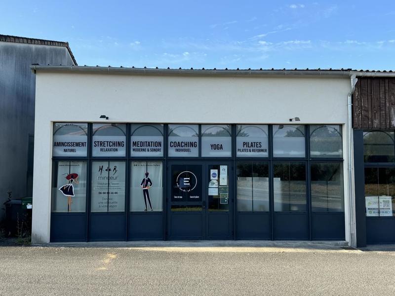 Bureau - 247 m² - 5 pièces