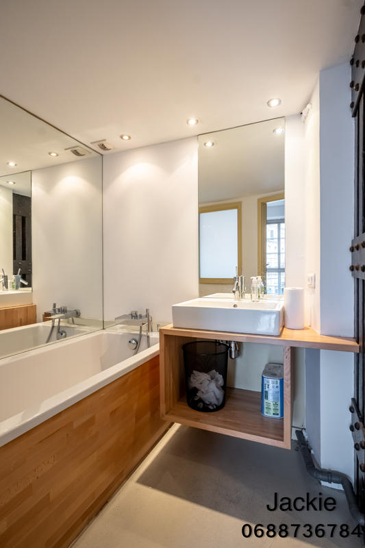 Appartement - 160 m² - 4 pièces