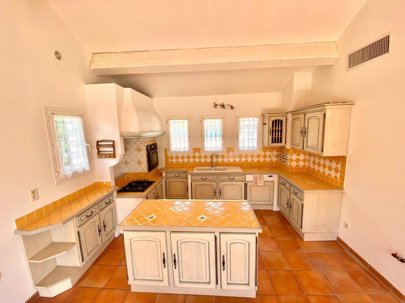 Maison - 192 m² - 6 pièces