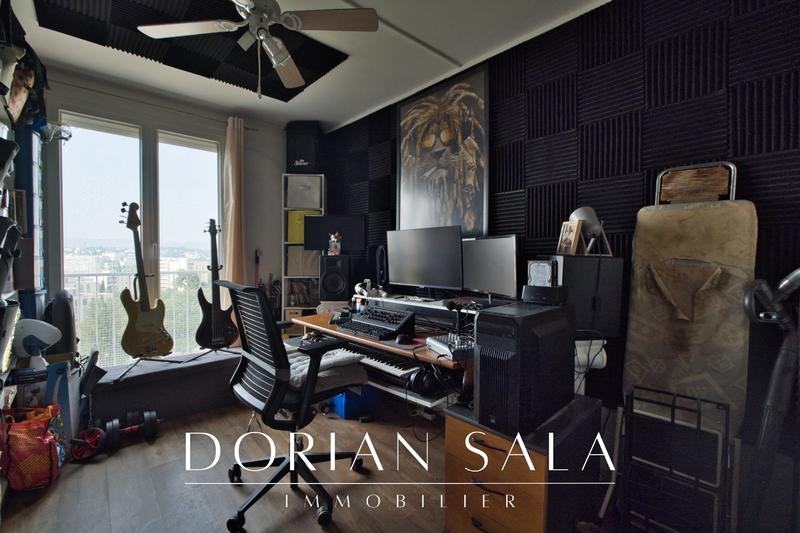 Appartement - 83 m² - 4 pièces