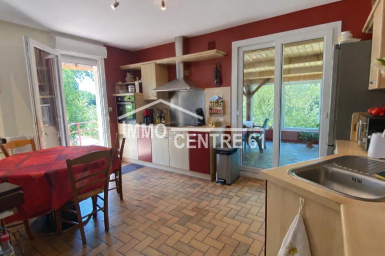 Maison - 163 m² - 6 pièces