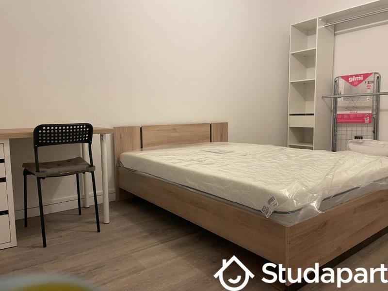 Chambre - 11 m² - 1 pièce