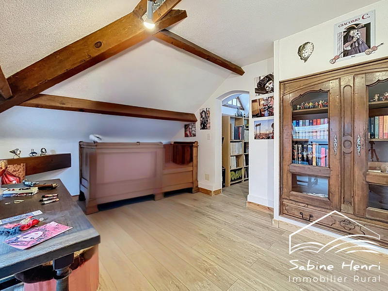 Villa - 185 m² - 9 pièces