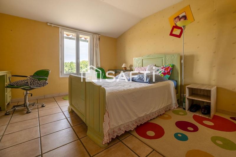 Maison - 190 m² - 8 pièces