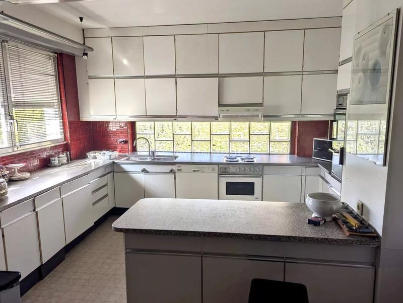 Maison - 319 m² - 7 pièces