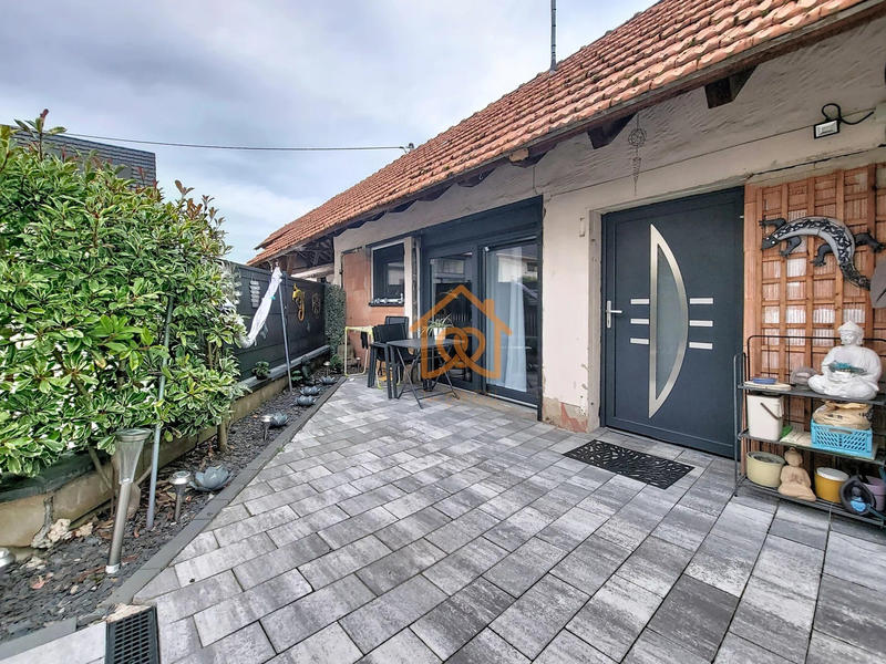 Maison - 251 m² - 10 pièces