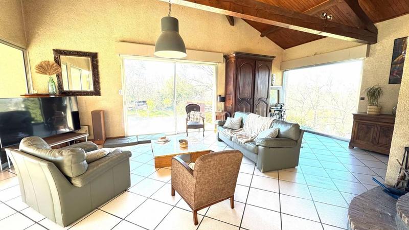 Maison d'architecte - 300 m² - 9 pièces