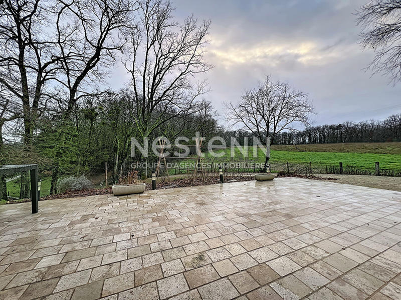 Maison - 261 m² - 8 pièces