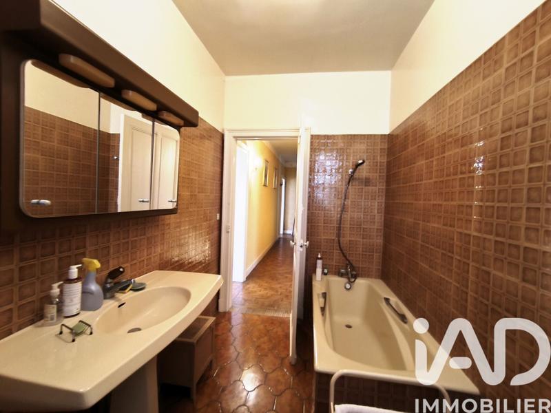 Maison - 211 m² - 7 pièces