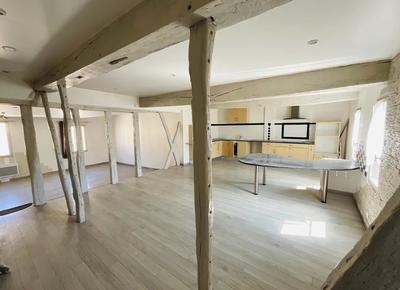 Appartement - 104 m² - 3 pièces