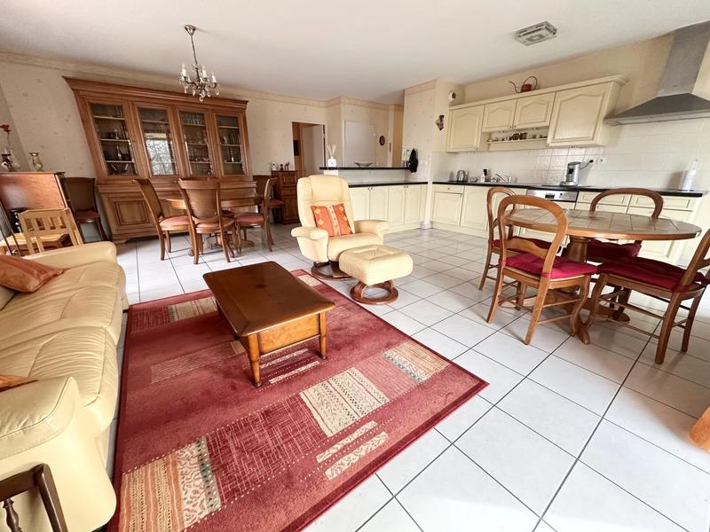 Appartement - 96 m² - 4 pièces