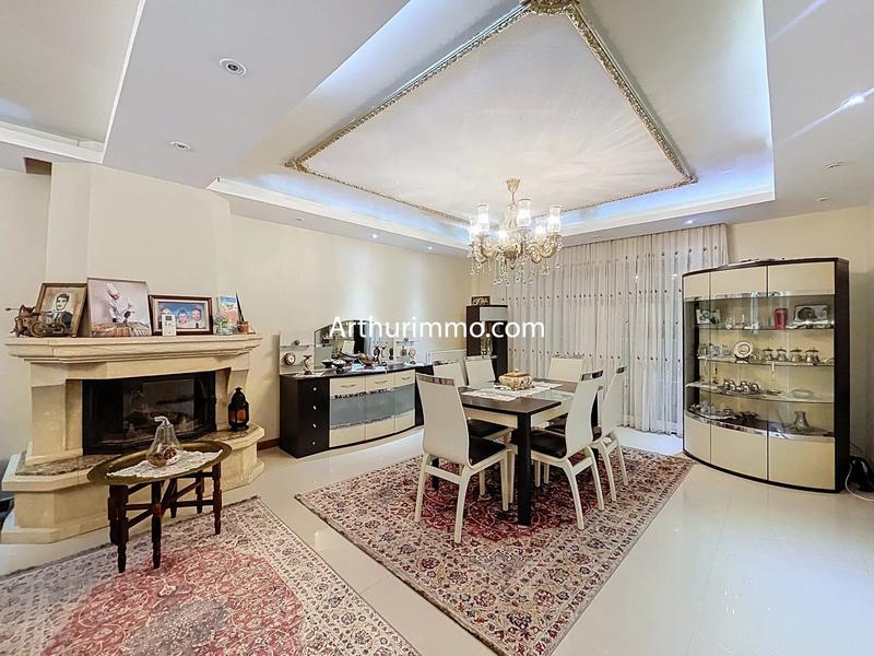 Maison - 190 m² - 6 pièces