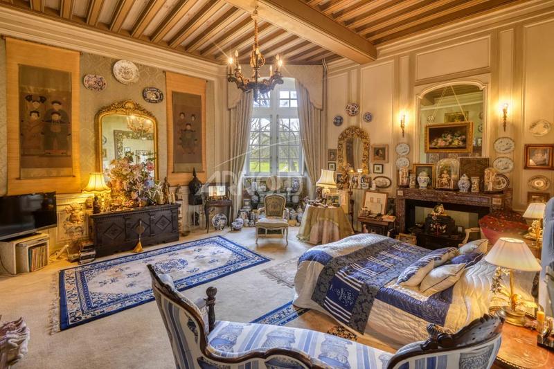 Château - 292 m² - 8 pièces