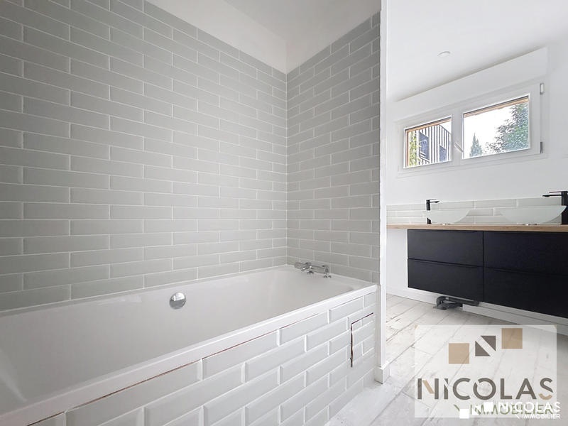 Maison - 75 m² - 4 pièces