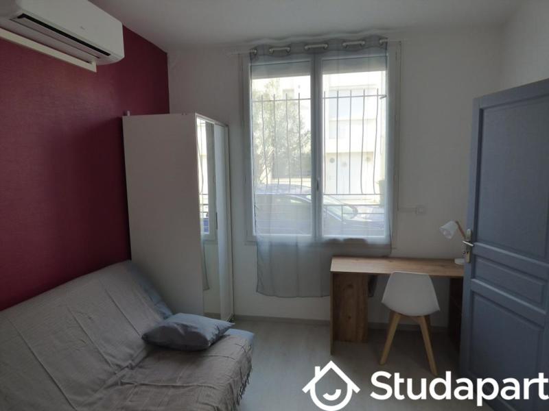 Chambre - 10 m² - 1 pièce