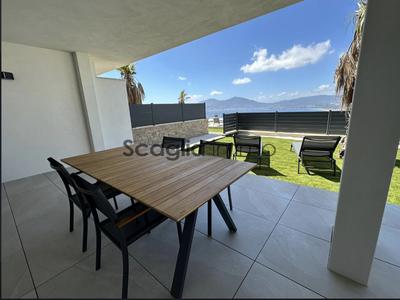 Appartement - 85 m² - 3 pièces