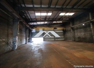 Local d'activité / Entrepôt - 400 m² - 6 pièces