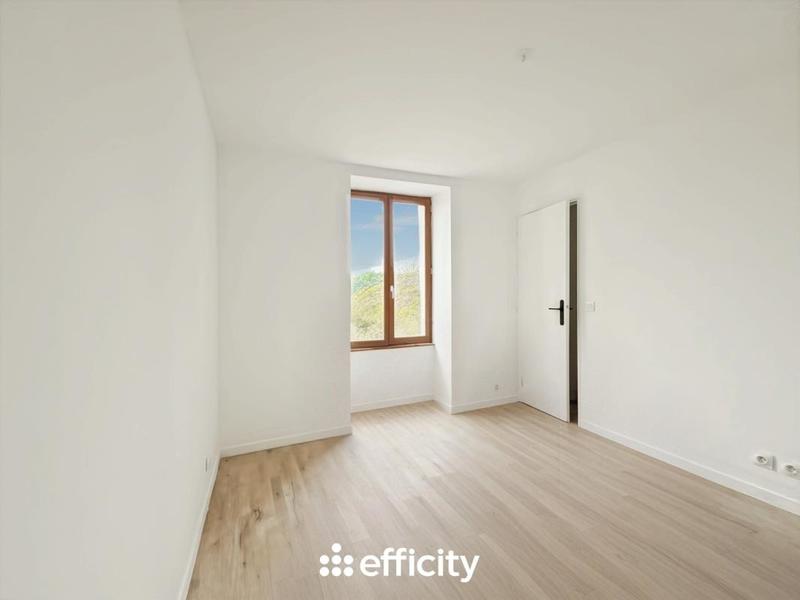 Maison de ville - 88 m² - 4 pièces