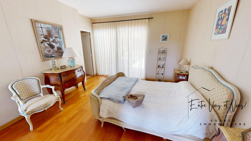 Maison ancienne - 274 m² - 9 pièces