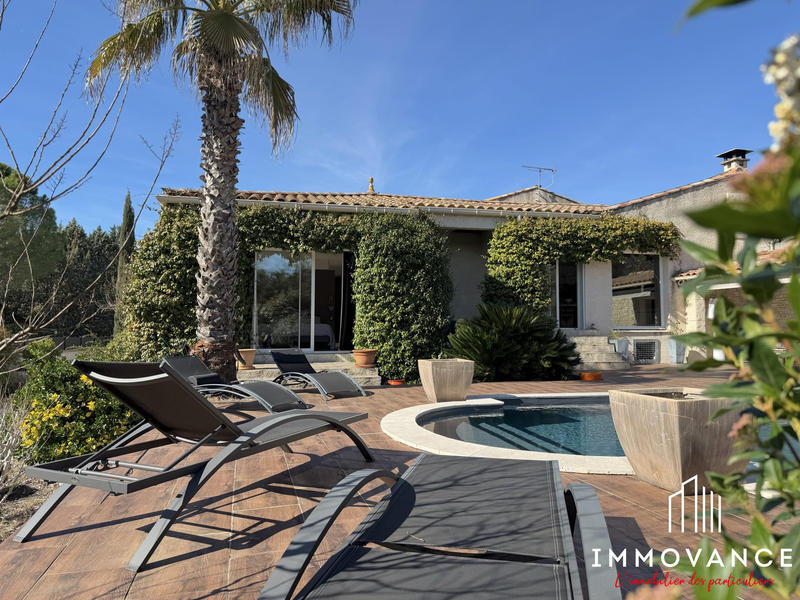 Villa - 251 m² - 8 pièces