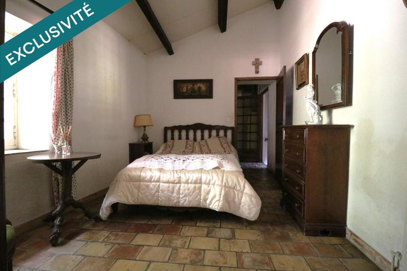 Maison - 220 m² - 10 pièces