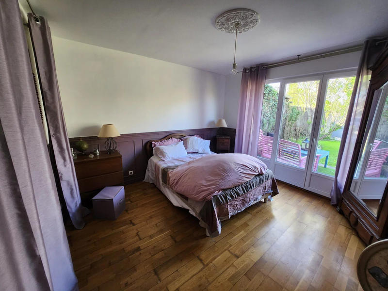 Maison - 230 m² - 7 pièces