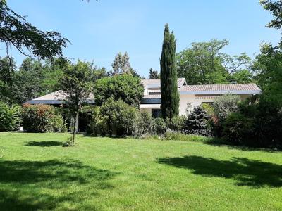 Maison - 212 m² - 7 pièces