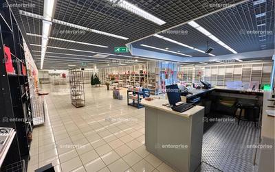 Local commercial - 670 m²