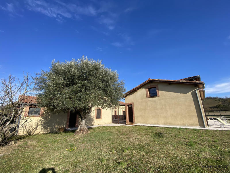 Maison traditionnelle - 327 m² - 5 pièces